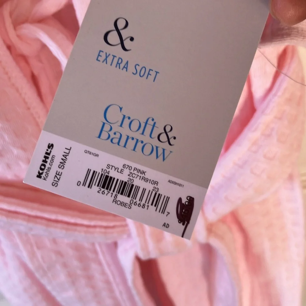 Host Pick! NWT pink robe from Croft & Barrow. Size small. - Picture 3 of 4
